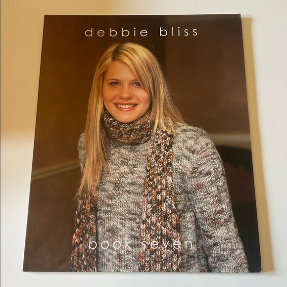 Lot of 2 Knitting Pattern Books Debbie Bliss and Ella Rae - Picture 4 of 5